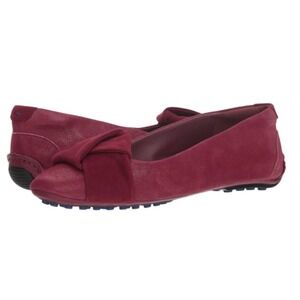 T Tahari Evan Origami Flat- Burgundy Size 6.5